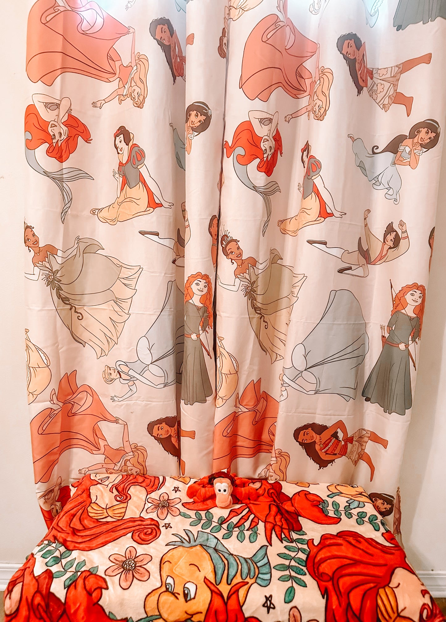 CUSTOM CURTAINS