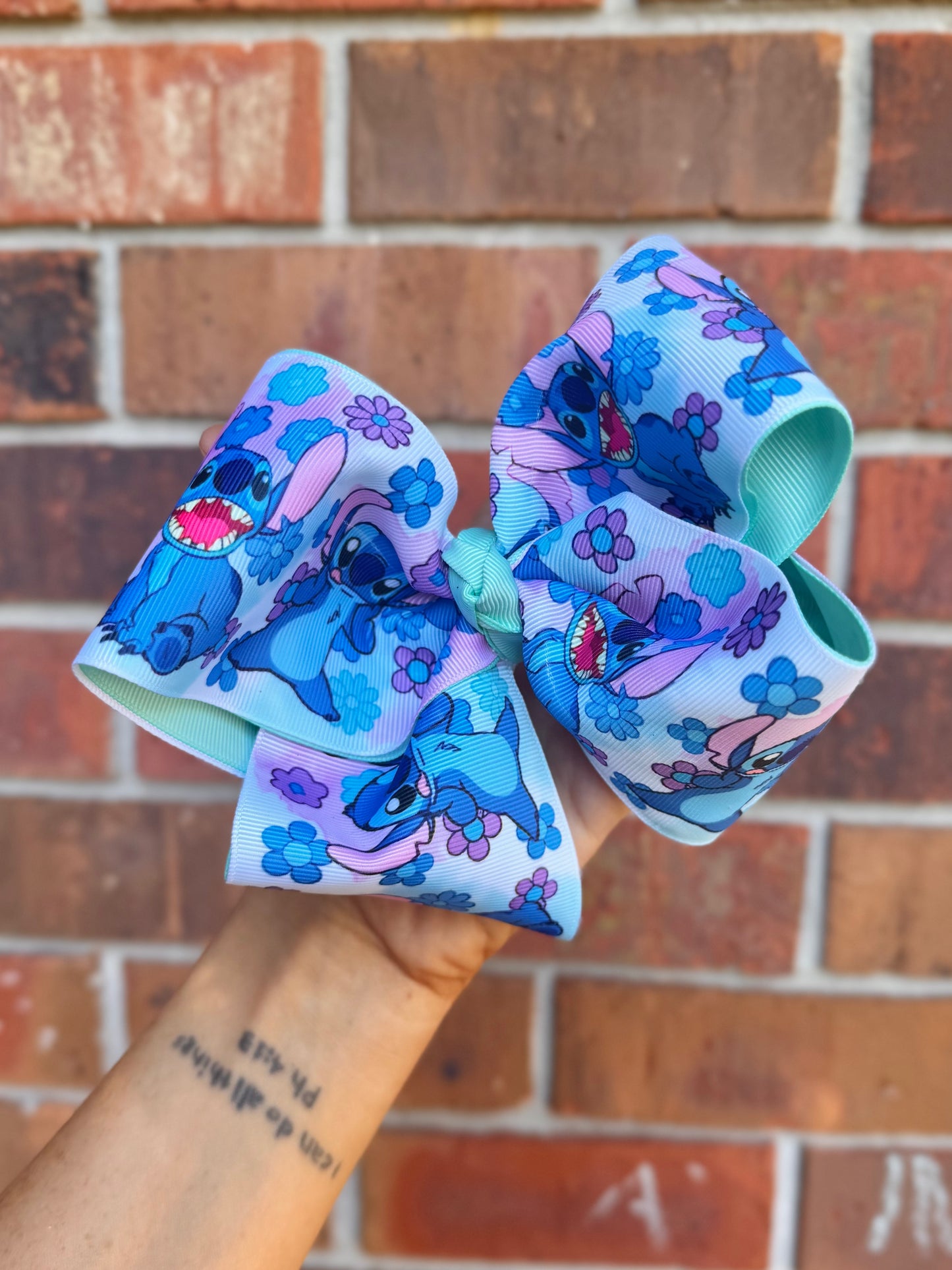 STITCH RIBBON BOW