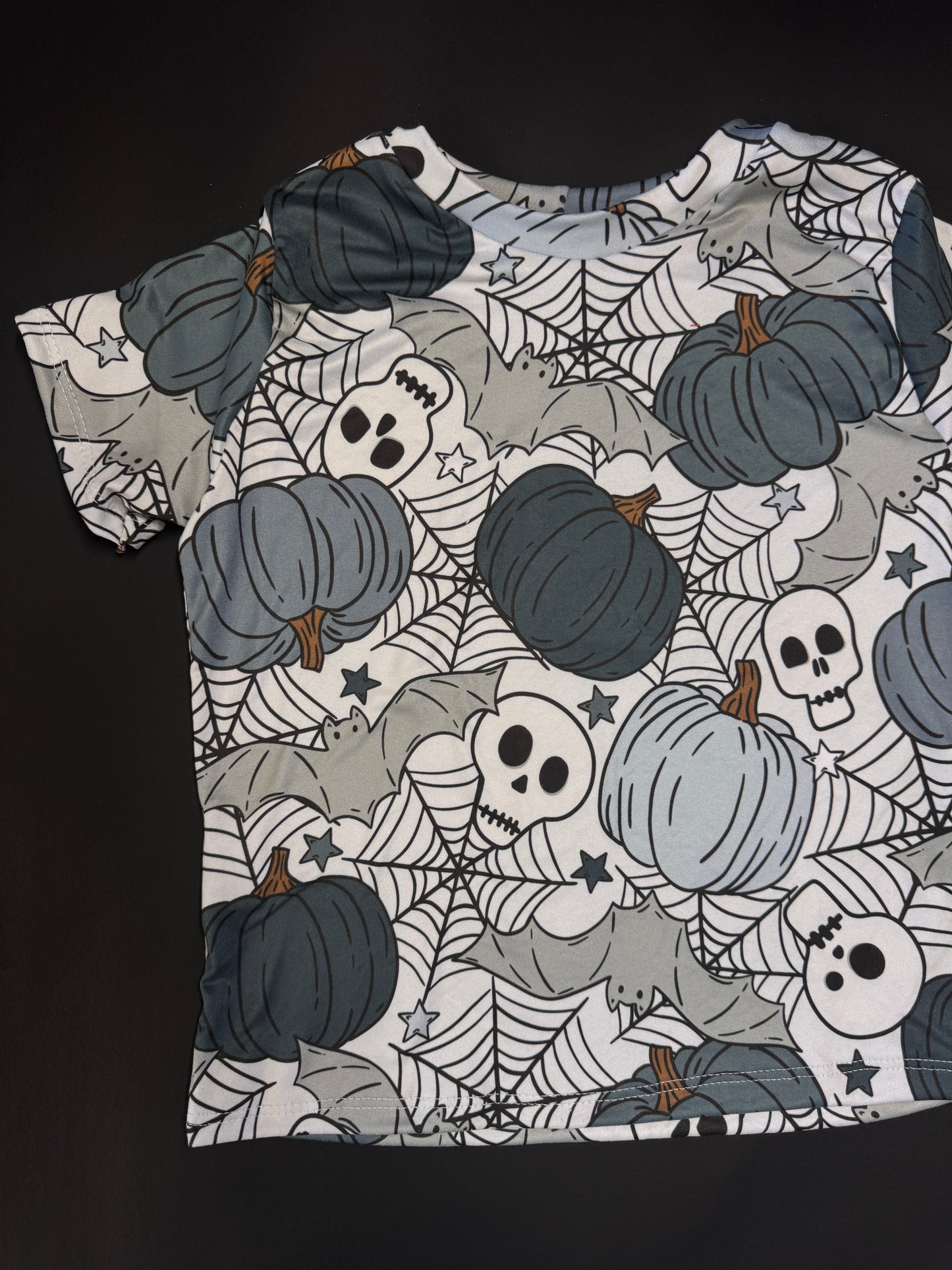 SKULLS TEE