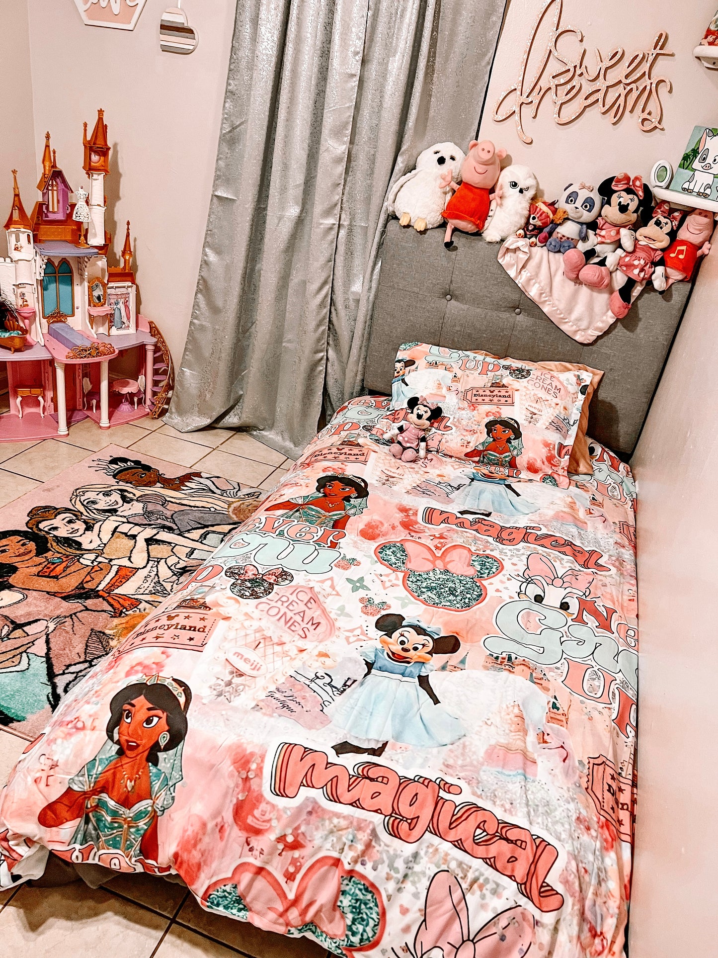 CUSTOM DUVET SETS