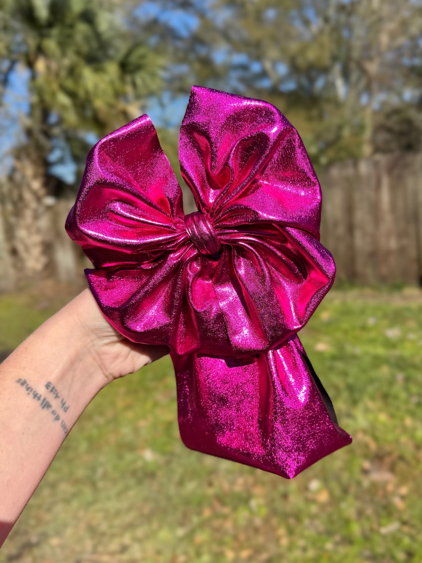 HOT PINK SHINE BOW