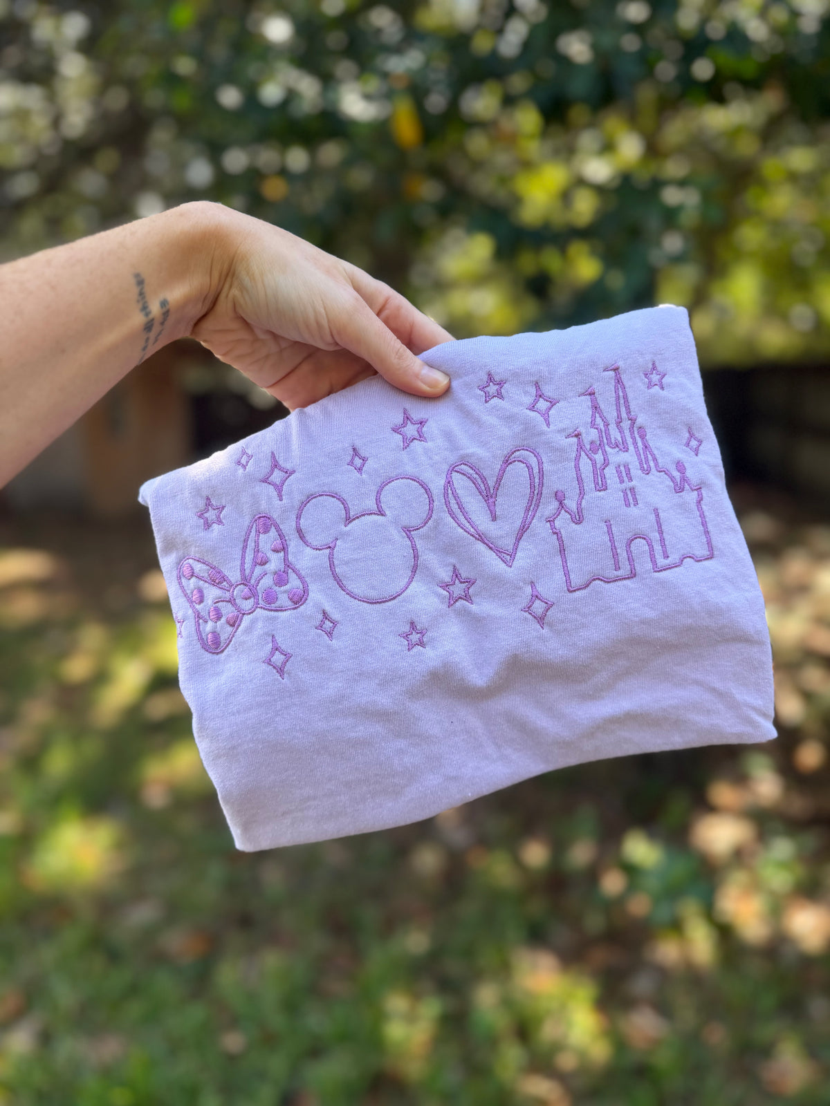 DISNEY ADULT MEDIUM TEE