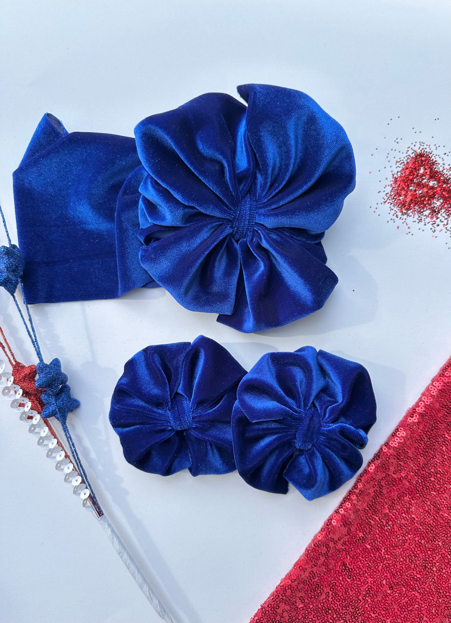 BLUE VELVET MESSY BOW