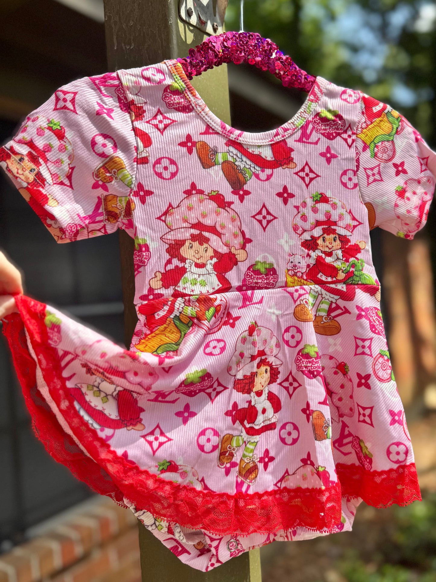 STRAWBERRY ROMPER *limited*