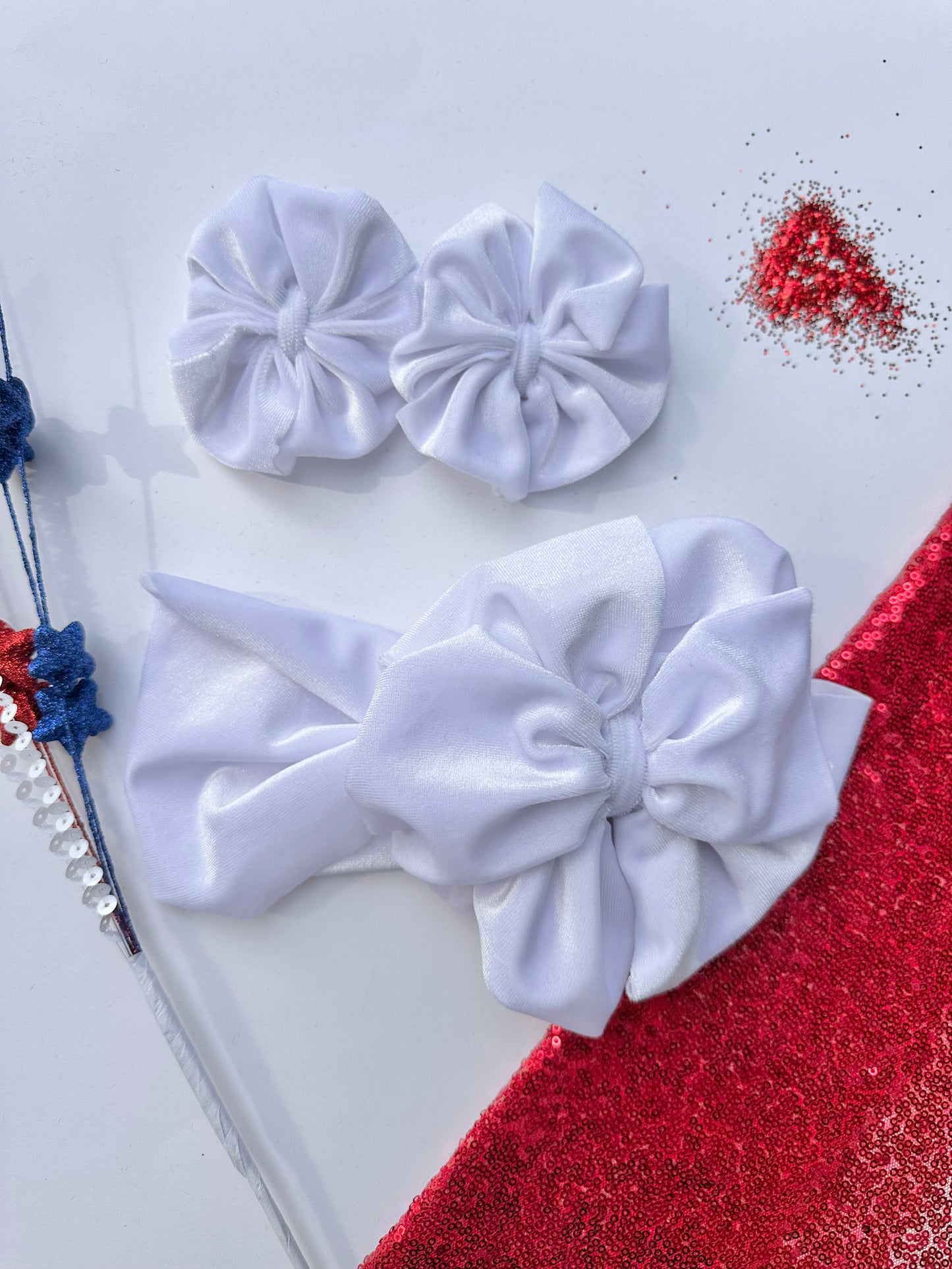 WHITE VELVET MESSY BOW