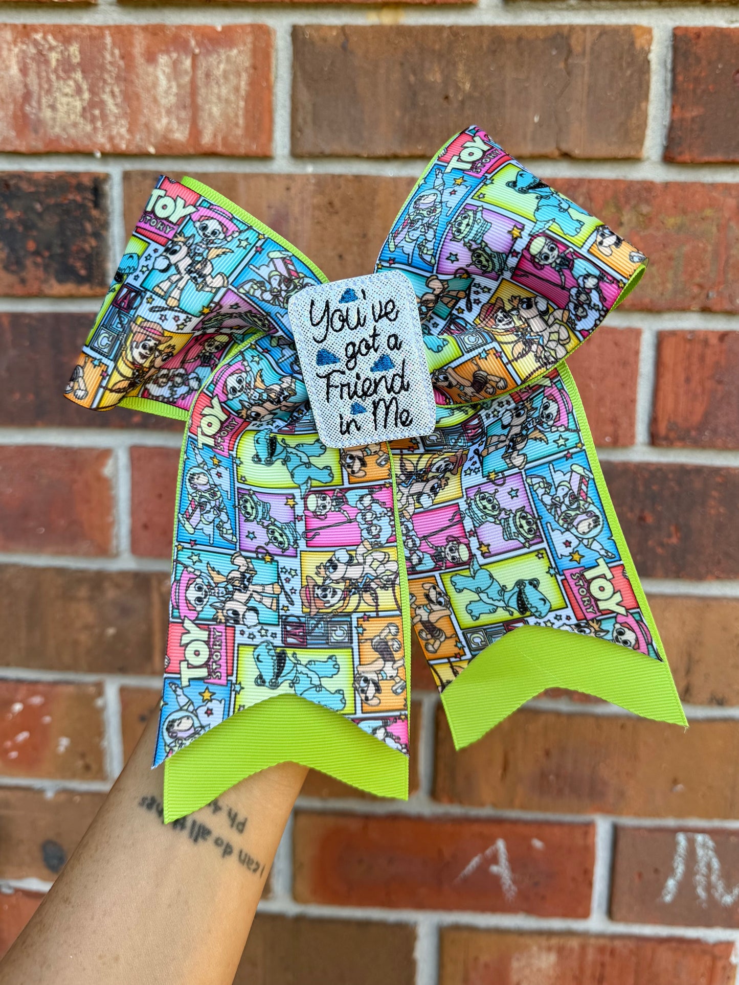 TOYS BOW W CENTERPIECE