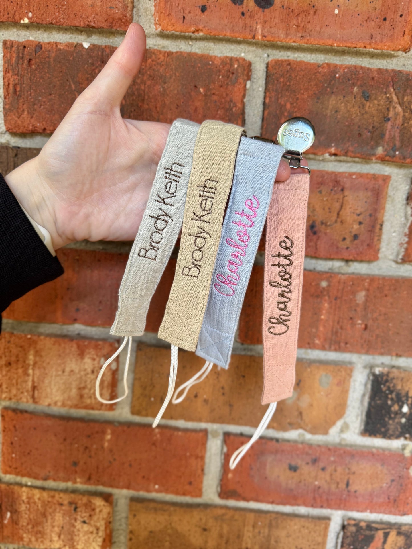 PACIFER CLIPS