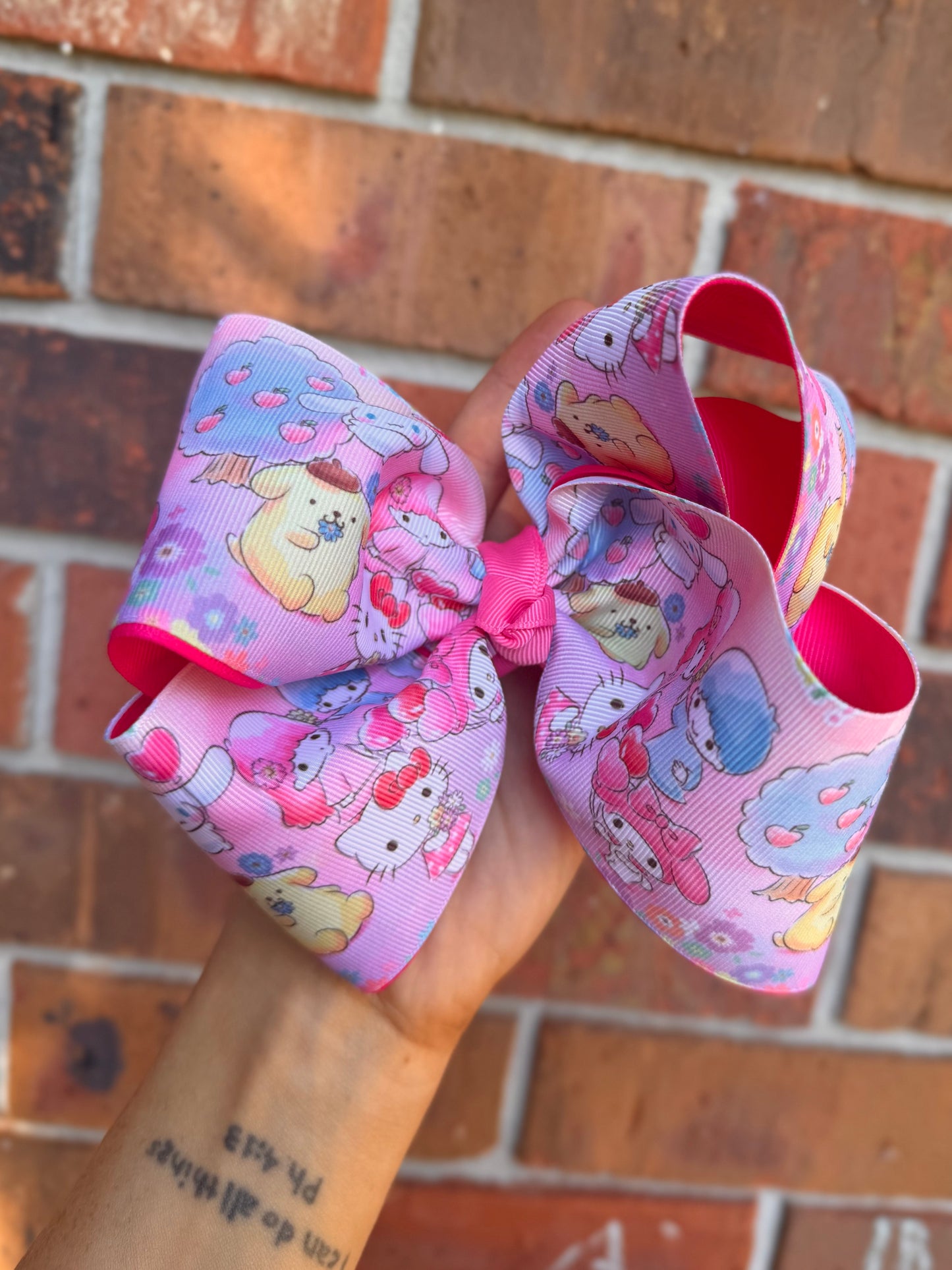 KITTY AND FRIENDS RIBBON BOW